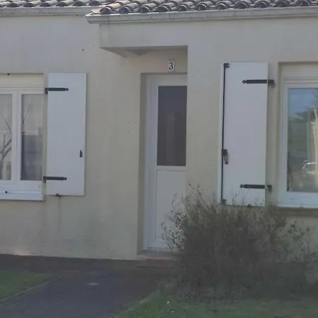 Дом отдыха Les Sablines - Maisons T2 A 700m De L'ocean - Terrasse Et Parking Yves